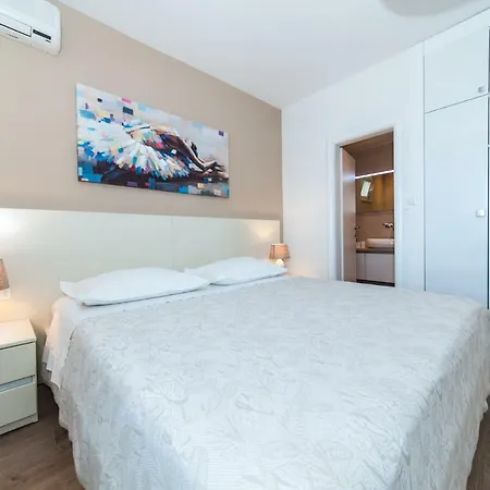 Mandalena Apartment *