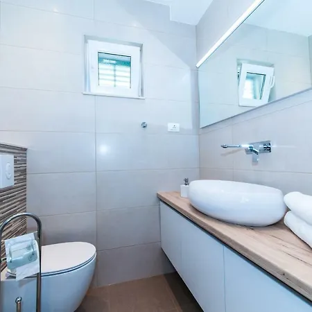 Mandalena Apartment Baska Voda
